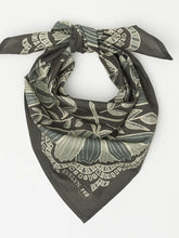 Load image into Gallery viewer, Evelyn Bandana No. 118