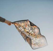 Load image into Gallery viewer, Elsie Bandana No. 039