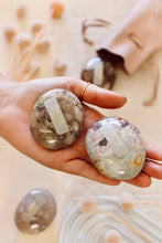 Load image into Gallery viewer, Palm Stone- Flower Agate
