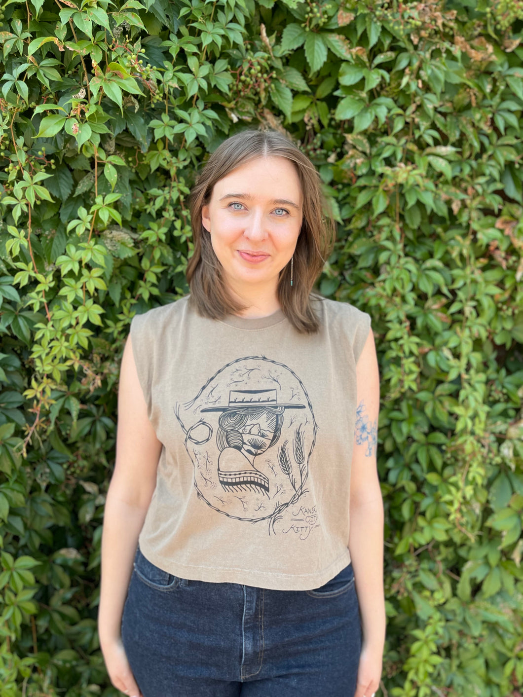 KCK Faceless Lady Muscle Tee- Faded Brown