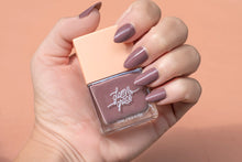 Load image into Gallery viewer, Nail Polish- Luxe Lilac
