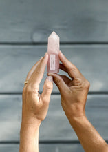 Load image into Gallery viewer, Crystal Point- Rose Quartz
